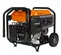 Generador portátil de 8,000 – 8,400 W, a gasolina GENERAC naranja y negro