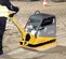 Compactador de placa vibratoria reversible Wacker-Neuson amarillo