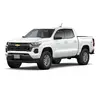 Camioneta tipo pickup Chevrolet blanca