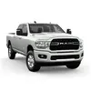 Camioneta tipo pickup de cuarto de tonelada Ram blanca
