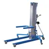 Elevador de materiales manual Genie de 700 – 800 lb y 19 – 20 ft azul y plateado