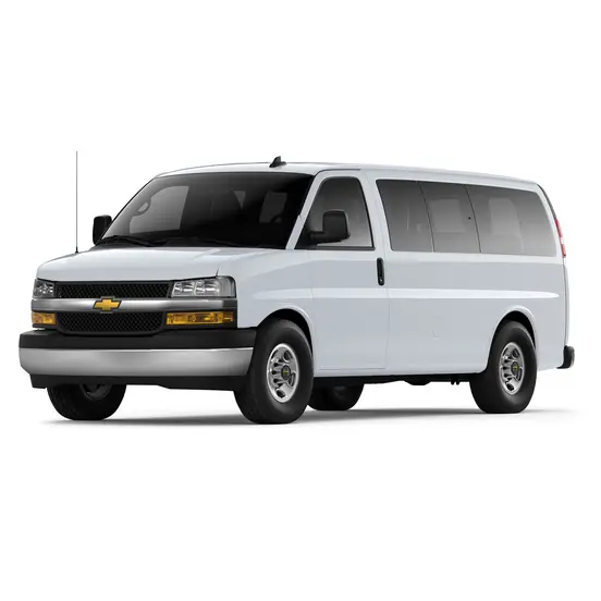 Furgoneta de pasajeros Chevrolet blanca