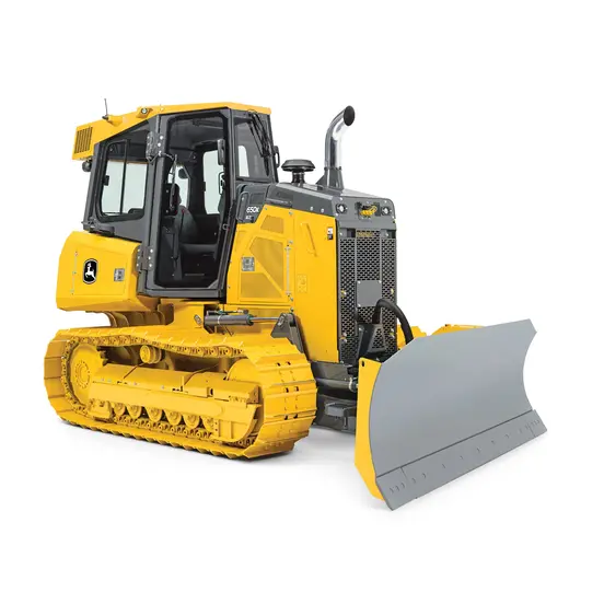 Buldócer con baja presión sobre el suelo John Deere amarillo 