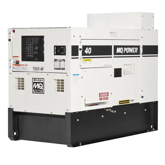Generador remolcable de 30 – 35 kW, diésel de nivel 4 MULTIQUIP blanco y negro