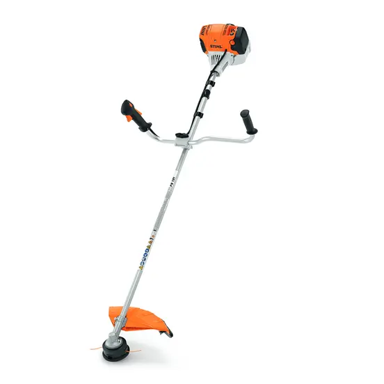 Cortadora de maleza, a gasolina STIHL naranja, negra, blanca y plateada