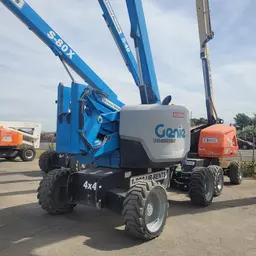 2016 Genie Z-62/40J Articulating Boom Lift