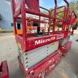 2018 MEC MICRO 19 Scissor Lift