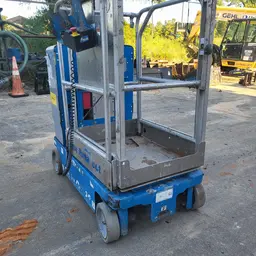 2018 Genie GR-20 Self-Propelled One-Person Lift
