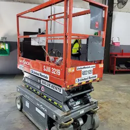 Elevador de tijera Skyjack SJIII3219 2013