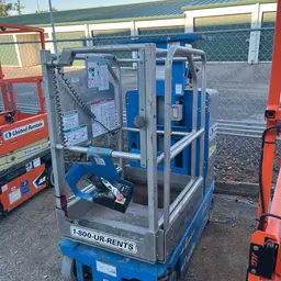 2018 Genie GR-12 Self-Propelled One-Person Lift