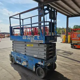 Elevador de tijera Genie GS-3232 2015
